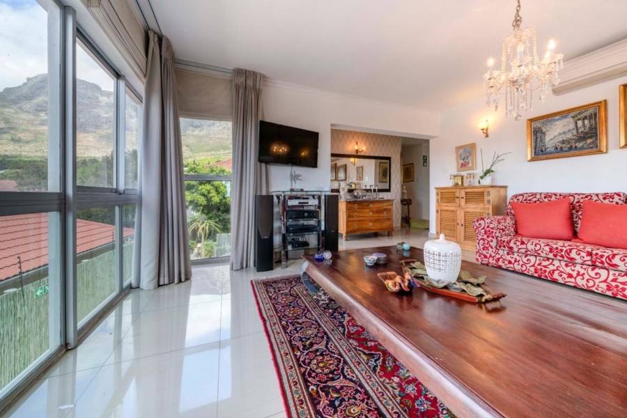 7 Bedroom Property for Sale in Oranjezicht Western Cape